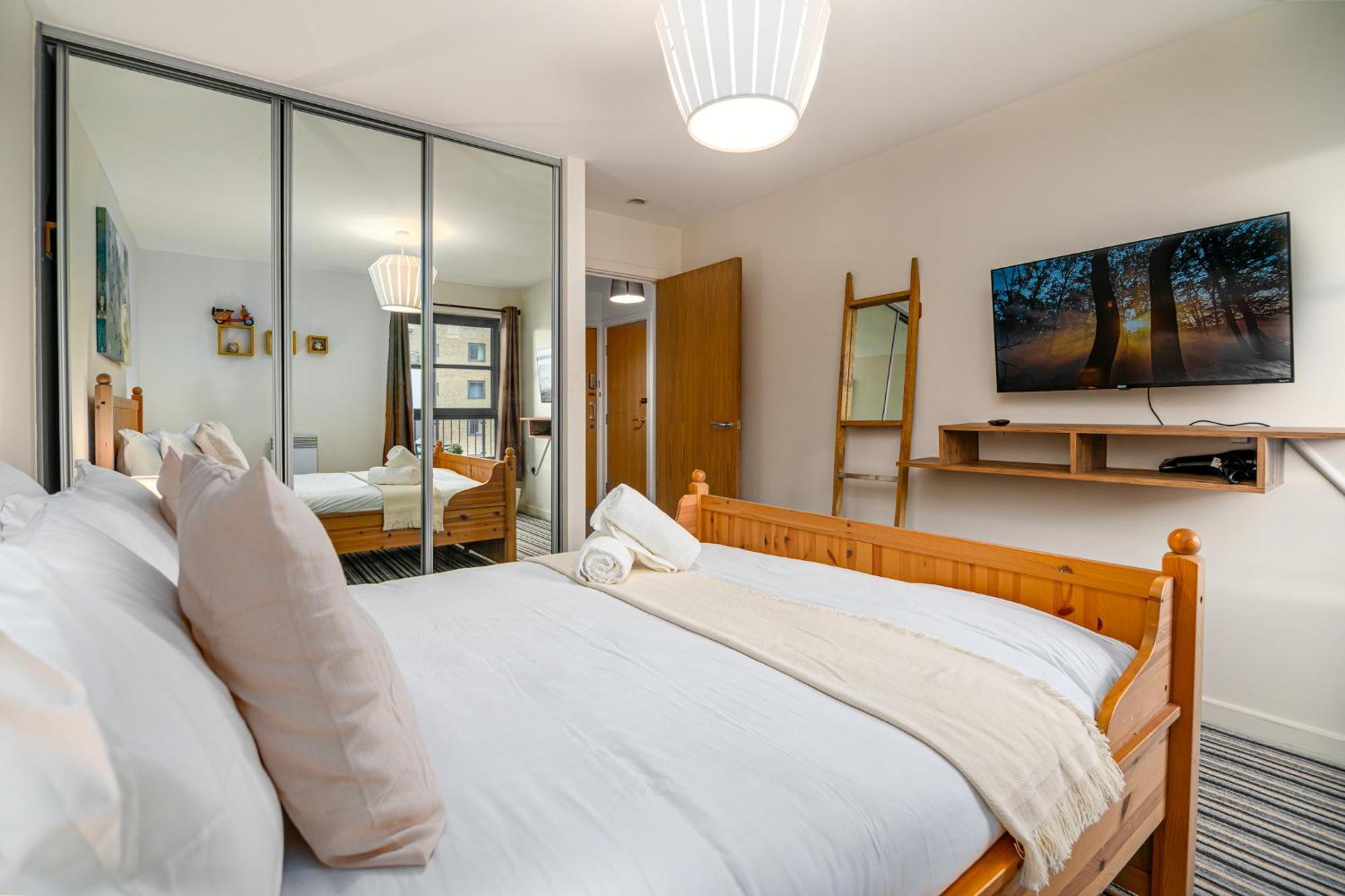 Zenith Hub Apartment Londra Exterior foto