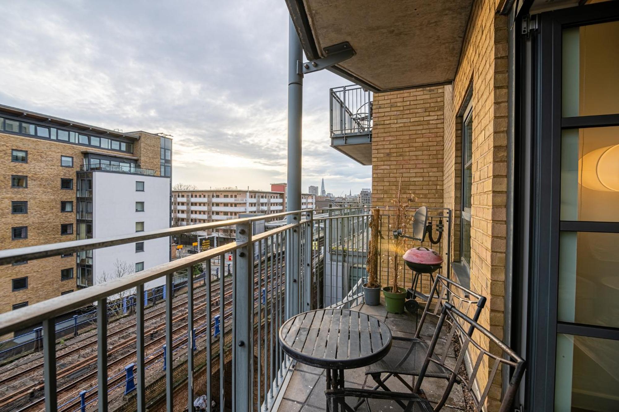 Zenith Hub Apartment Londra Exterior foto