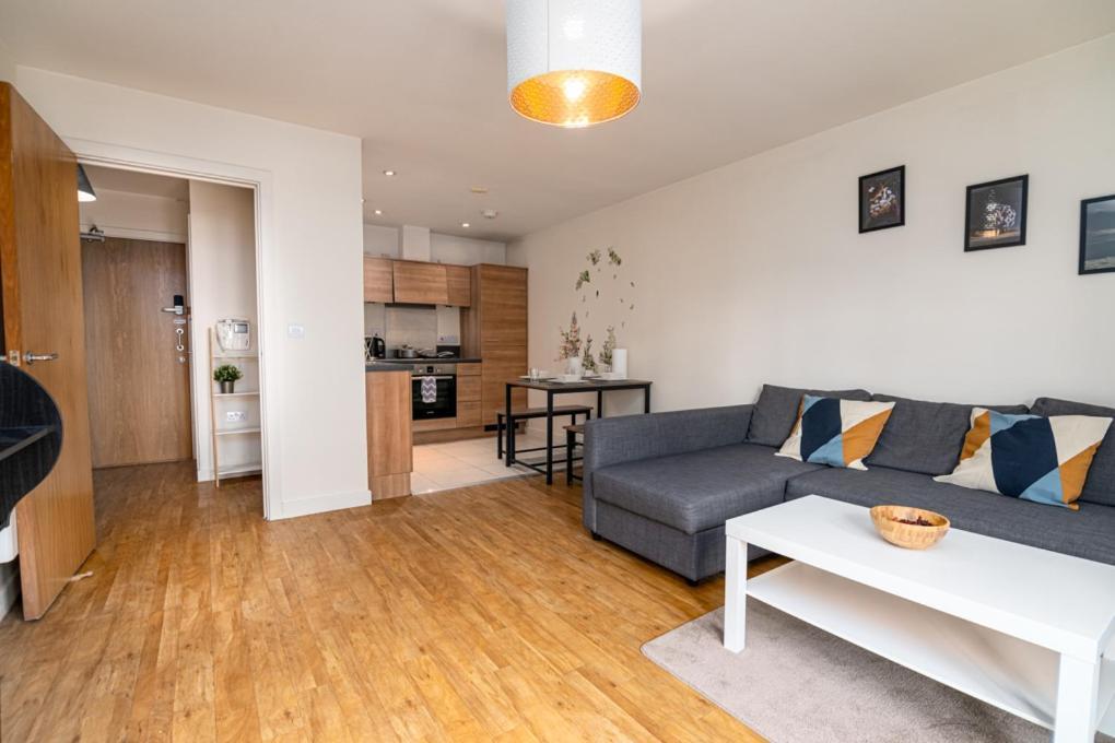 Zenith Hub Apartment Londra Exterior foto
