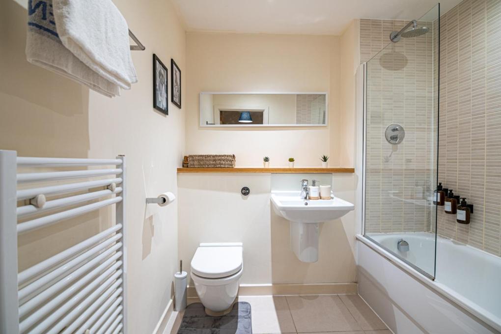 Zenith Hub Apartment Londra Exterior foto