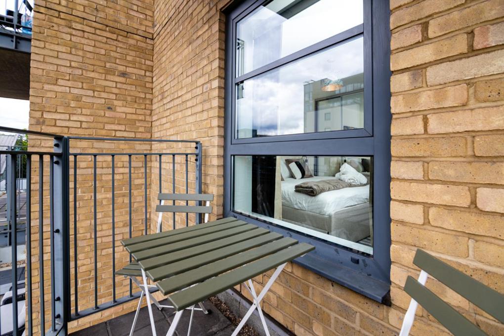 Zenith Hub Apartment Londra Exterior foto