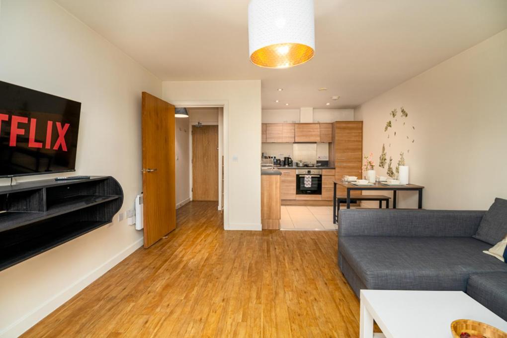 Zenith Hub Apartment Londra Exterior foto