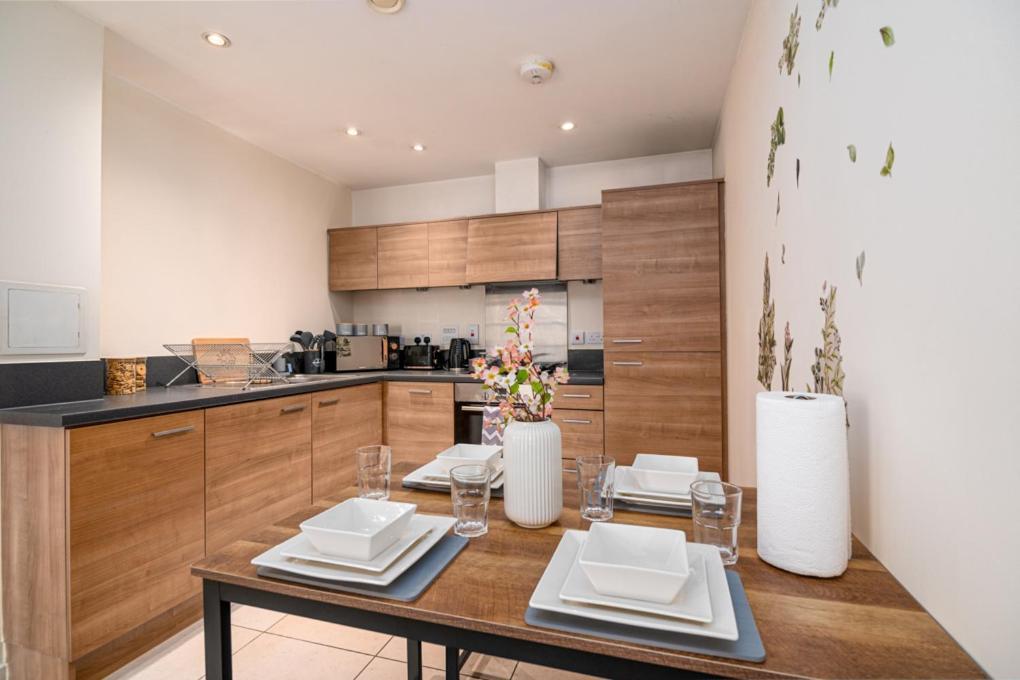 Zenith Hub Apartment Londra Exterior foto